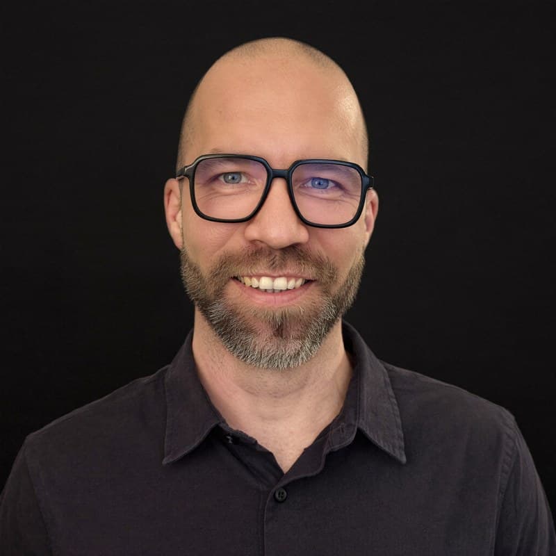 Nikita Kornev — Ihr Trainer